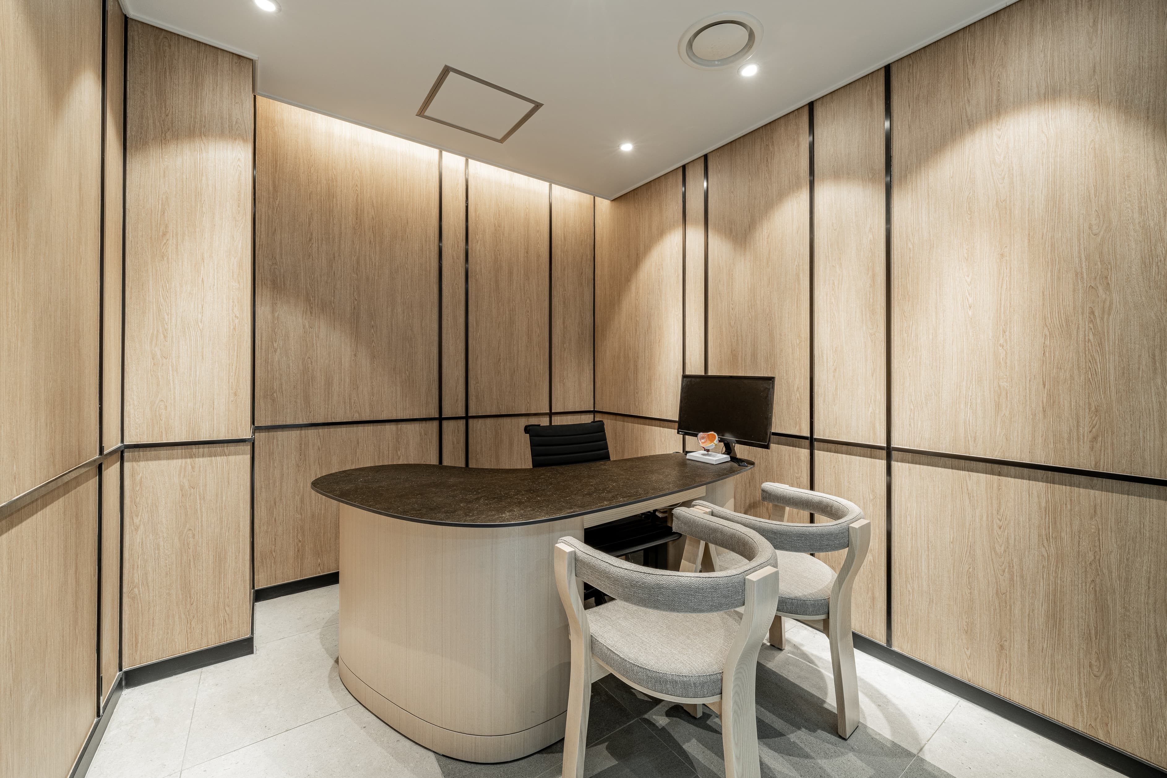 Cheonan Kim Eye Clinic wins 2025 Korean Ophthalmology Video Award